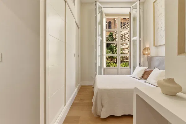 Apartment with an historic character combined with the elegance of modern living on Calle Cister, Málaga
