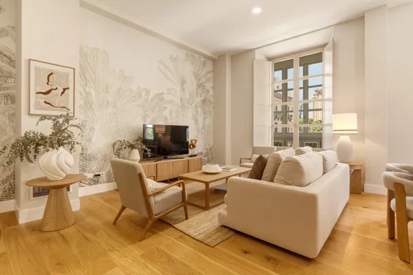 Apartment with an historic character combined with the elegance of modern living on Calle Cister, Málaga