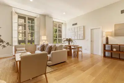 Apartment with an historic character combined with the elegance of modern living on Calle Cister, Málaga