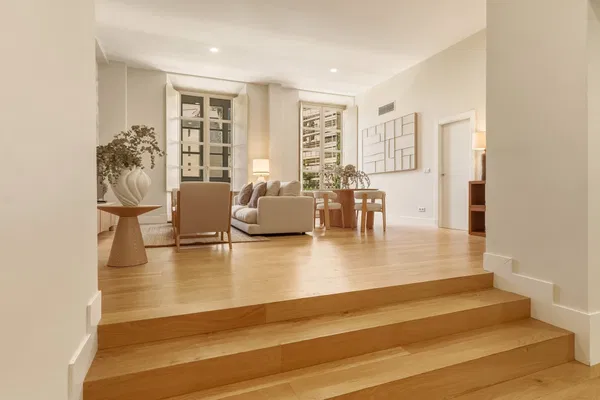 Apartment with an historic character combined with the elegance of modern living on Calle Cister, Málaga