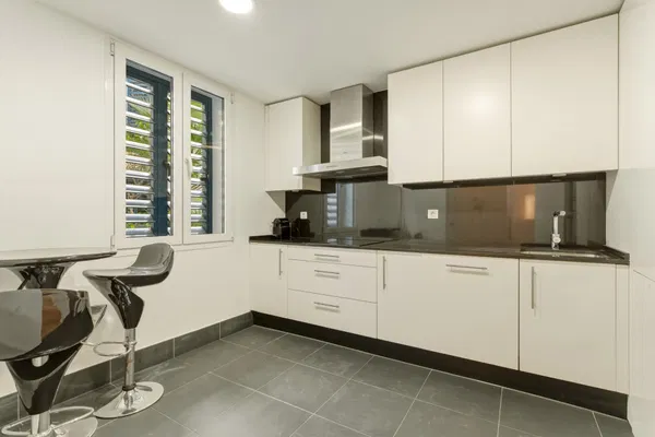 Apartment with an historic character combined with the elegance of modern living on Calle Cister, Málaga