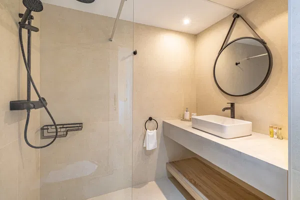 A Magna Marbella gem: two-bedroom apartment fully licensed with two parking and two storage rooms, Marbella