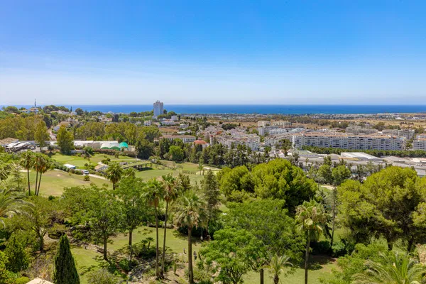 A Magna Marbella gem: two-bedroom apartment fully licensed with two parking and two storage rooms, Marbella