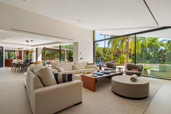Sophisticated residence with private pool and tranquil setting in Las Chapas, Marbella East