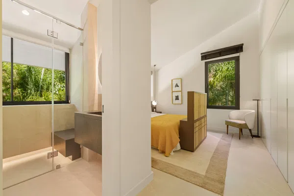 Sophisticated residence with private pool and tranquil setting in Las Chapas, Marbella East