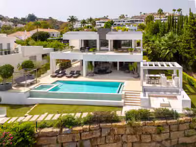 Modern frontline golf villa with panoramic views in the heart of the Golf Valley in Nueva Andalucía, Marbella