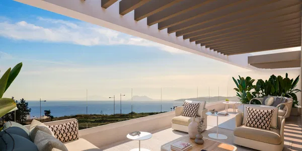 Exceptional Penthouse with Rooftop Solarium and Covered Terraces in Las Mesas Estepona