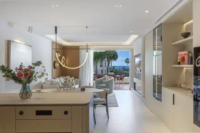 Fully renovated designer apartment turn in Bahía del Velerín, Estepona East