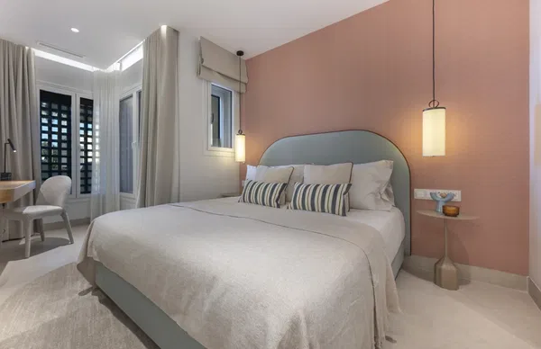 Fully renovated designer apartment turn in Bahía del Velerín, Estepona East