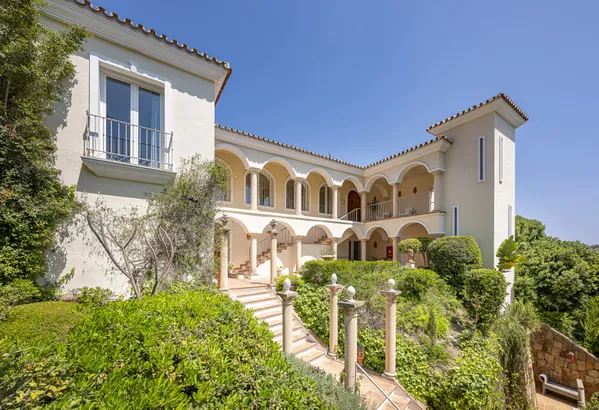 Casa Greco:  a timeless andalusian elegance with panoramic Mediterranean views in El Herrojo Alto, Benahavís