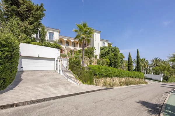 Casa Greco:  a timeless andalusian elegance with panoramic Mediterranean views in El Herrojo Alto, Benahavís
