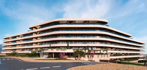 Elegant First Floor Apartment with Covered Terrace in Las Mesas, Estepona
