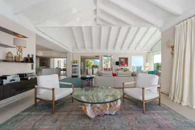 Spacious contemporary villa with guest house in a private hillside setting, Puerto del Almendro, Benahavís