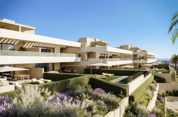 Luxury penthouse with private rooftop solarium and pool in El Campanario, Estepona