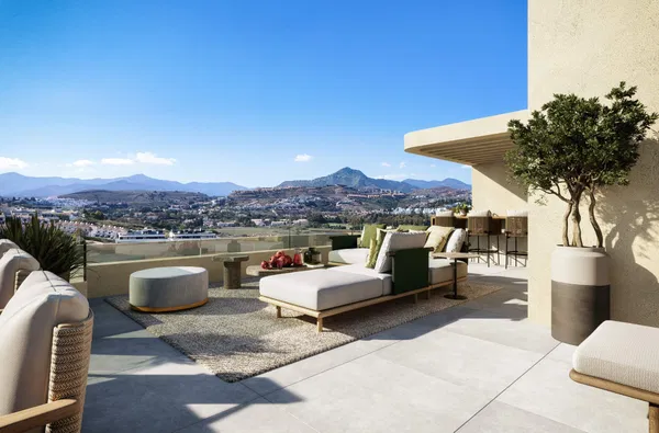 Luxury penthouse with private rooftop solarium and pool in El Campanario, Estepona