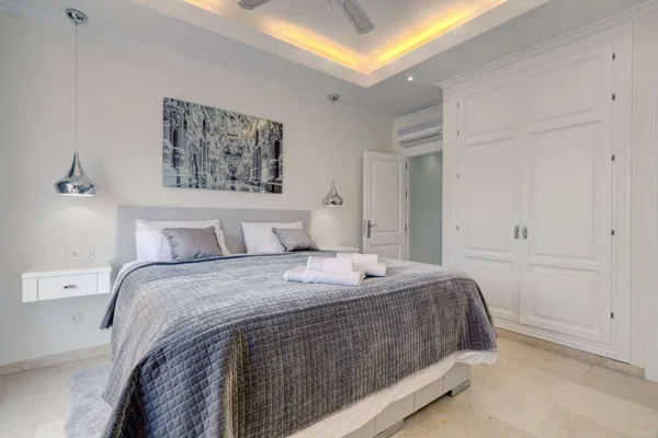 Mediterranean retreat in Cabopino: Villa with Heated Pool just 650m from the Beach