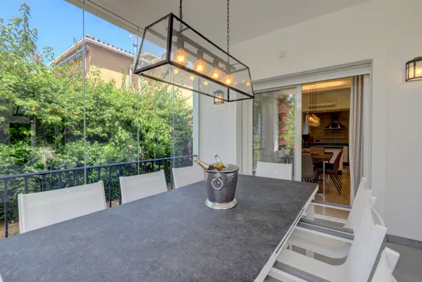 Mediterranean retreat in Cabopino: Villa with Heated Pool just 650m from the Beach